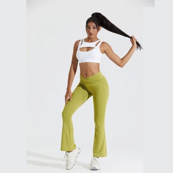 Crossover Flare Legging - Flare - Activity Legging - Crossover Waist - Work out - Picture 3 of 7